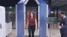 Frankfurt airport to roll out walk-through security scanners