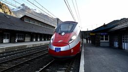 Trenitalia owner launches €1 billion bid to operate London-Paris trains